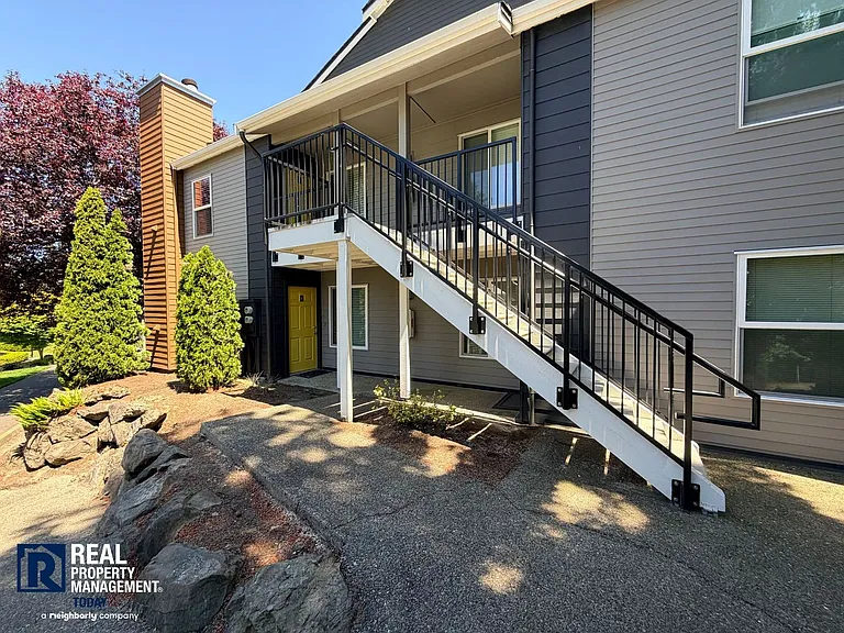2613 S 272nd St #21 — Photo 4