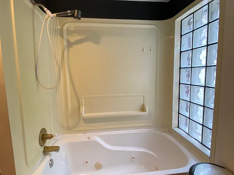 177 Logan Ave #UPPER — Photo 10