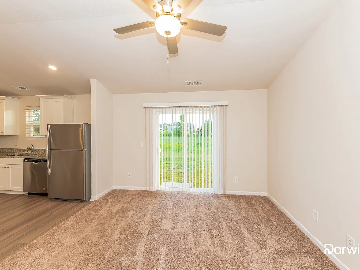 3 bed, 2.0 bath, 1173 sqft, $1,735 — Photo 4