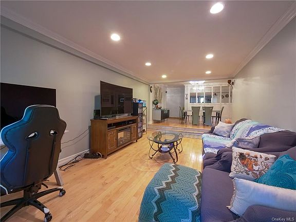 4th image of 50 Barker St APT 430