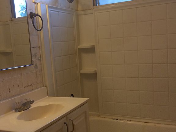 2nd image of 22474 Bay Ave