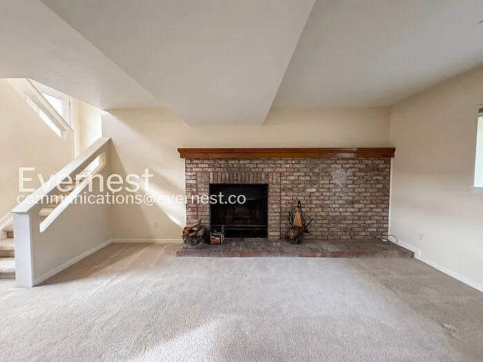 9225 Clermont Dr — Photo 9