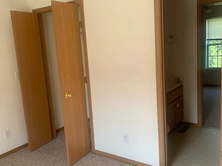 615 Gibbs Ave #12 — Photo 3