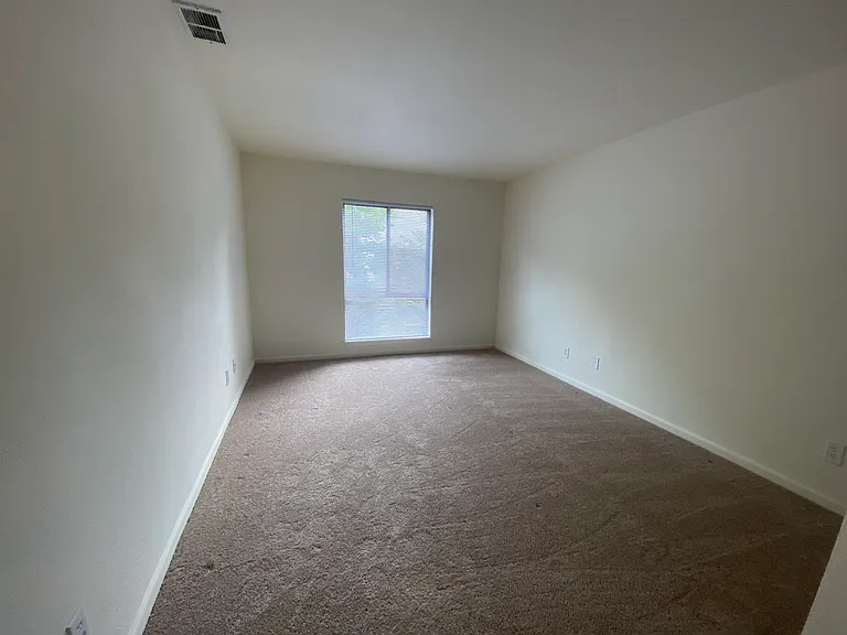Princeton Circle West Apartments — Photo 123