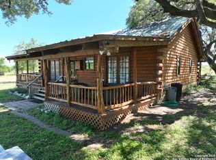 173 Pvt Rd 3820, Utopia, TX 78884