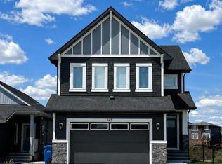 142 SE Sandstone Dr, Okotoks, AB T1S 5R8