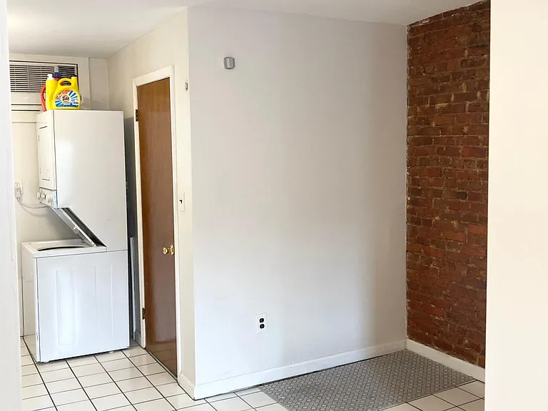 2427 Madison Sq #2 — Photo 9