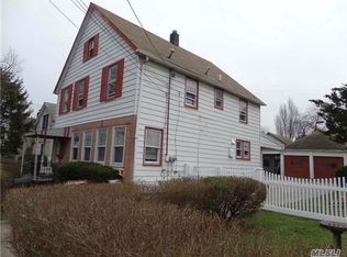 227 Jefferson Ave APT 1, Mineola, NY 11501