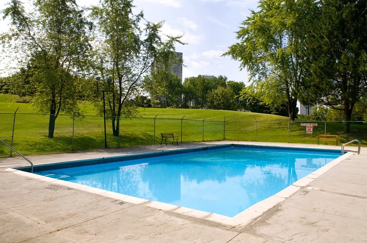 300 Antibes Drive — Photo 4