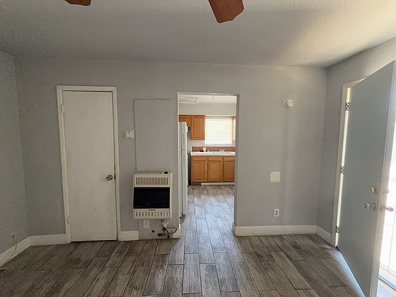 4th image of 606 1/2 W 11th St