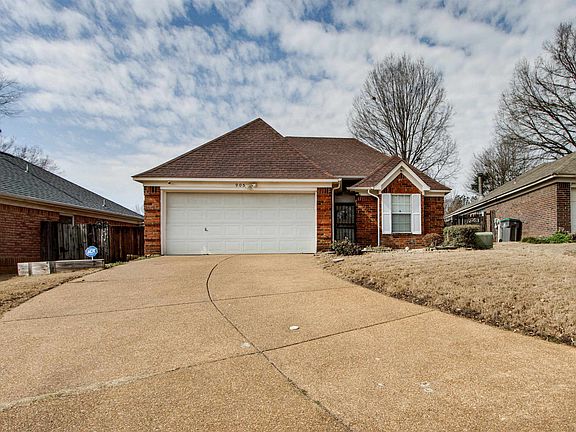 3rd image of 905 Timber Grove Dr
