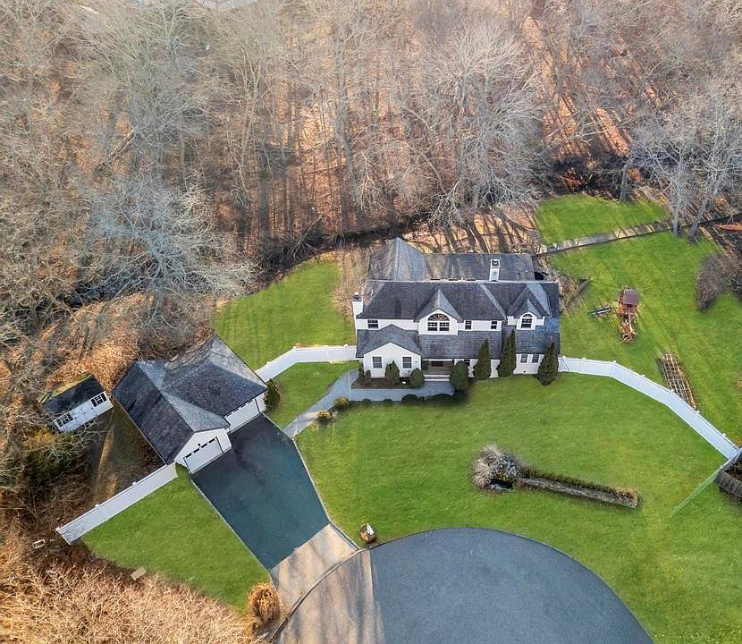 1st image of 20 Tulip Court