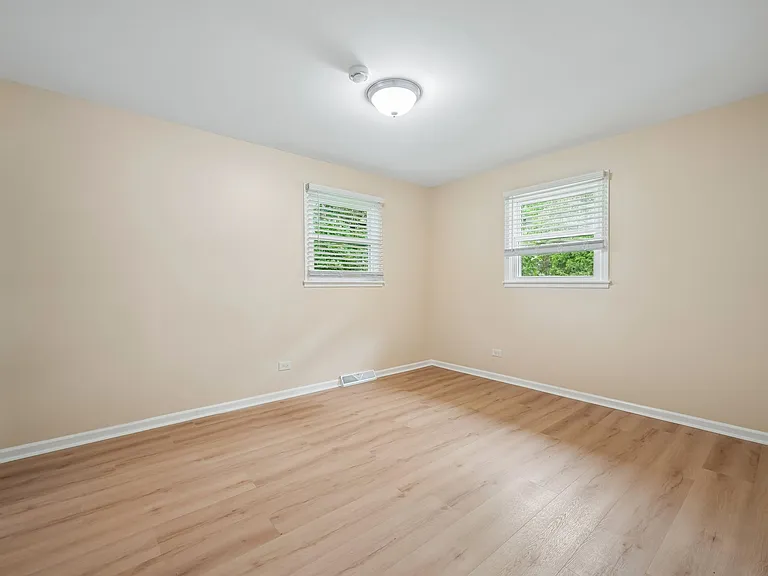 5112 Main St — Photo 14