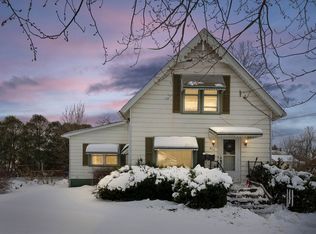 411 E 5th St, Momence, IL 60954