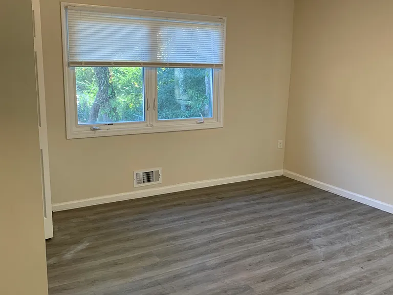 166 Anderson Ave NW — Photo 9