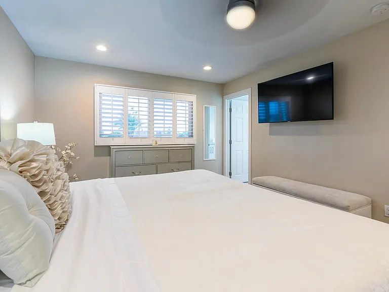 8249 E Redwing Rd — Photo 30
