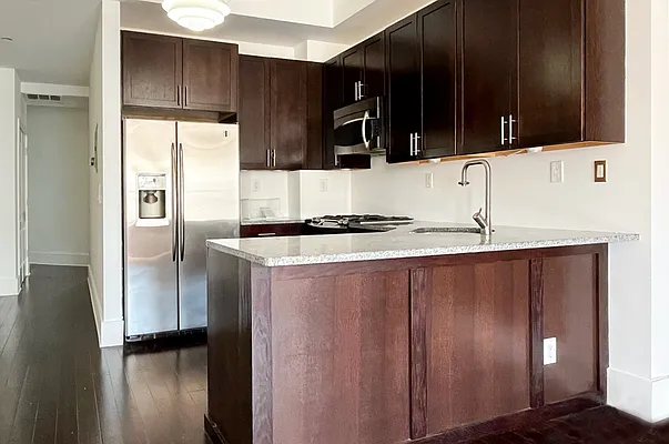 Rented by Coldwell Banker Warburg | media 6