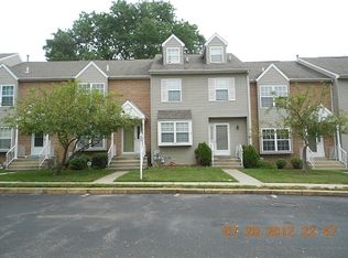 100 Louis James Ct, Upper Chichester, PA 19014
