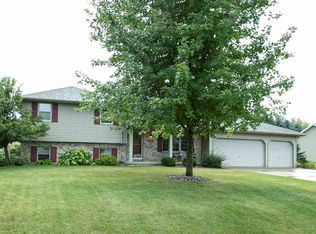 W6747 Windward Dr, Greenville, WI 54942