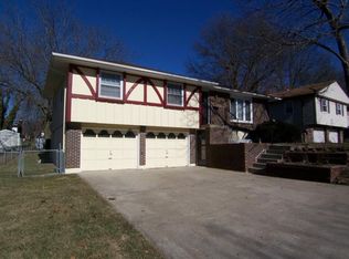 12008 E 56th Ter, Kansas City, MO 64133