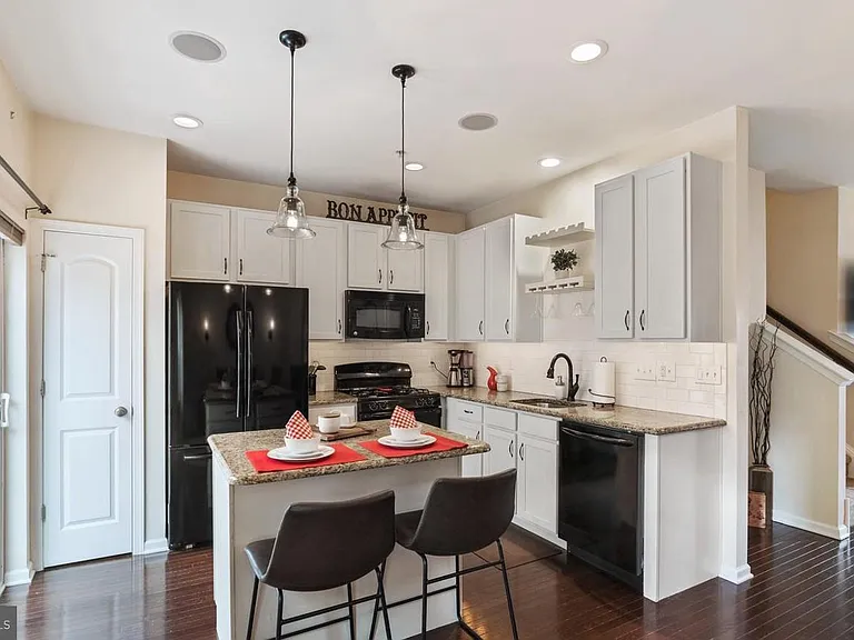 3832 William Daves Rd #8 — Photo 3
