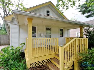 6127 Clover Ln, Toledo, OH 43623