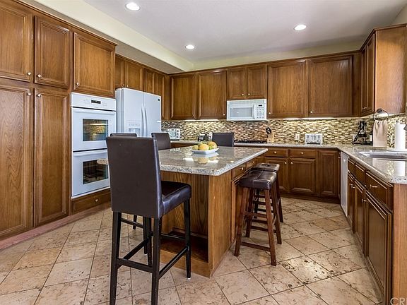 3rd image of 27127 Candington Ct