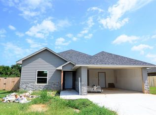 104 Oliver Wendell Ct, Mount Vernon, TX 75457