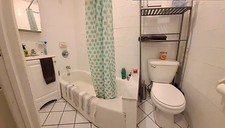 Rented by R New York