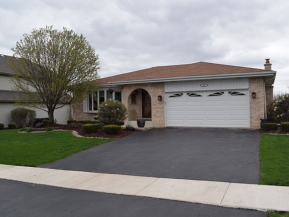 3rd image of 632 Columbia Dr