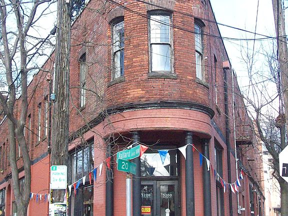 3rd image of 5206 Ballard Ave NW #12