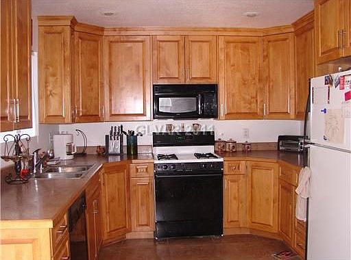 4th image of 248 Meyers Ave