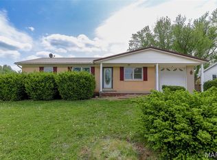 30 Hillcrest Dr, Fredericktown, MO 63645