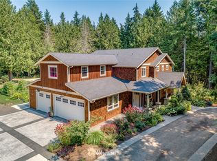 8687 Sportsman Club Rd NE, Bainbridge Island, WA 98110
