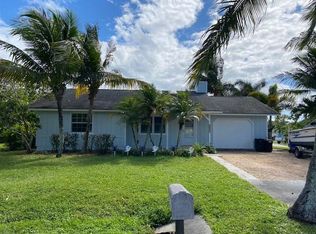 5884 SE Orange Blossom Trl, Hobe Sound, FL 33455