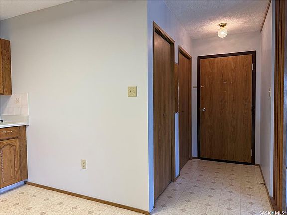2nd image of 806 10th St #303