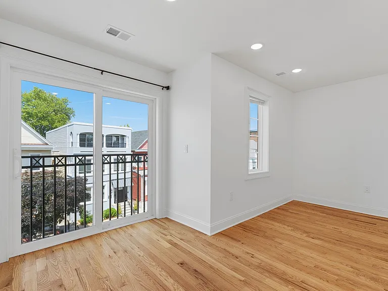 14 W 49th St #2 — Photo 11