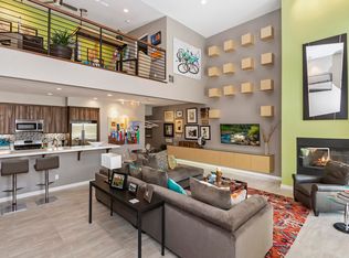 905 Oceo Cir N, Palm Springs, CA 92264