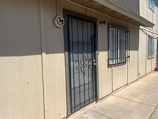 2925 E Mobile Ln #1 — Photo 9