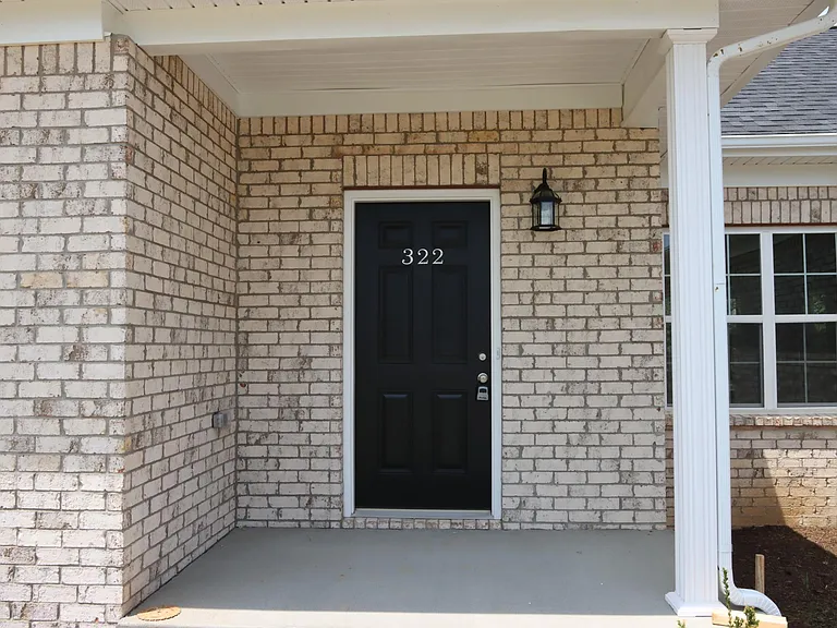 322 Briarwood Ln — Photo 8