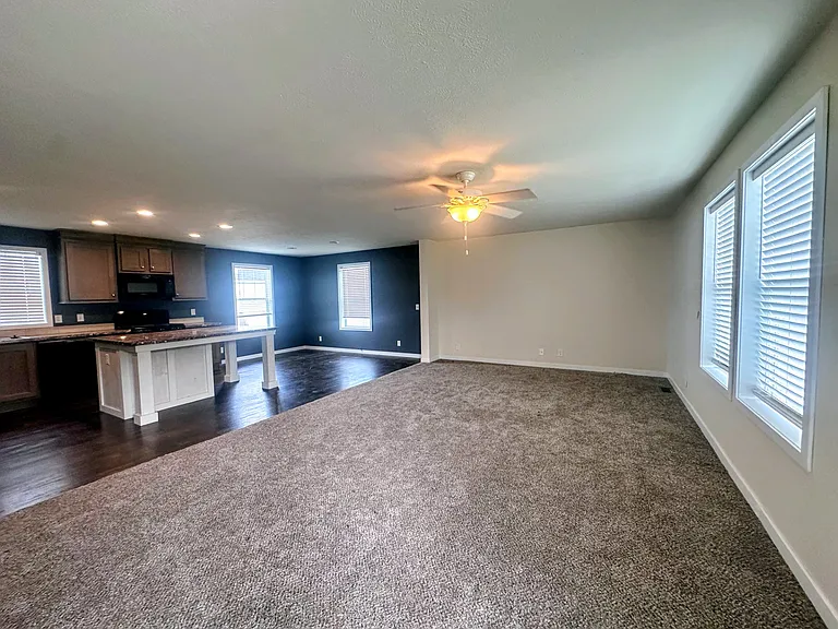 Hunters Glen — Photo 23