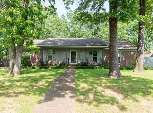 3 Wellington Ct, Little Rock, AR 72227