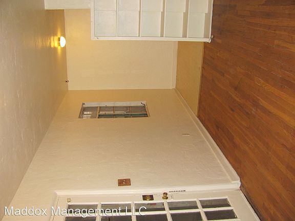 4th image of 419 1/2 Princeton Dr SE