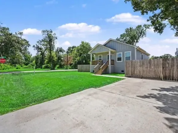 16503 Braddocks Rd, Cypress, TX 77429