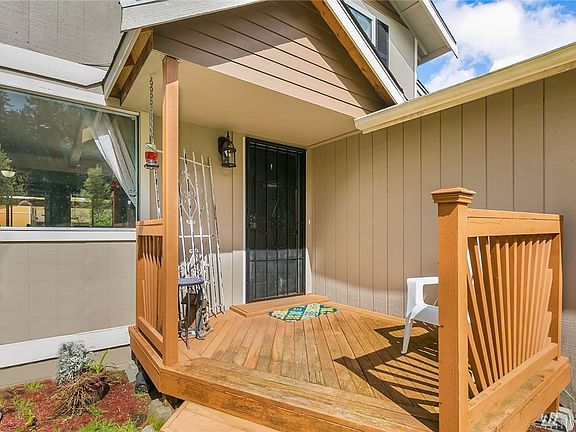 2nd image of 3301 21st St SE