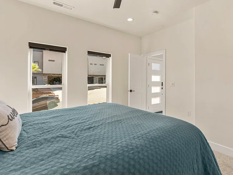 840 Twin Lakes Dr #401 — Photo 25
