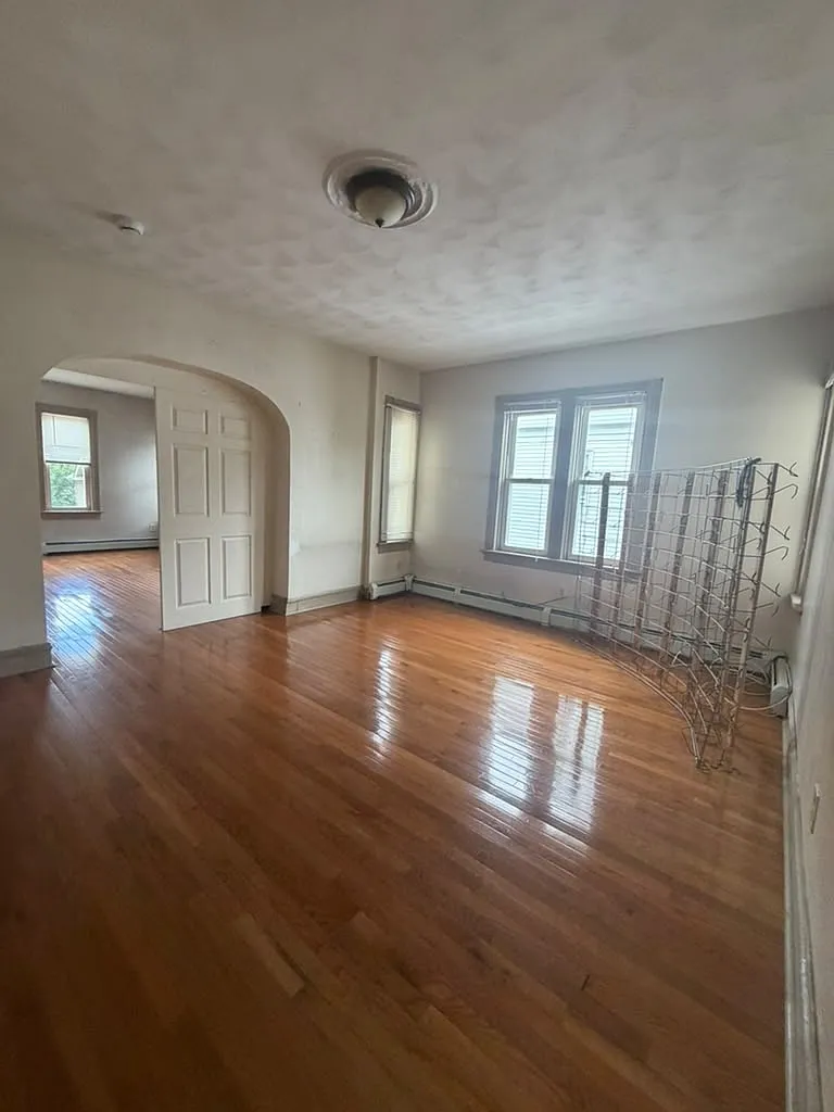 2 bed, 900 sqft, $1,850 — Photo 1