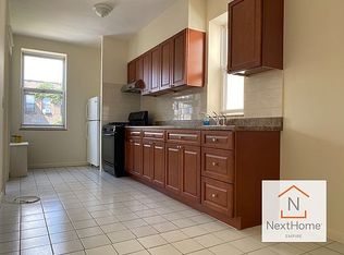 25-26 41st St #2, Astoria, NY 11103