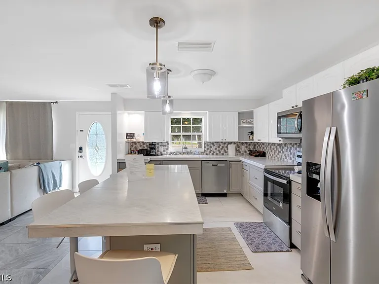 5602 Driftwood Pkwy — Photo 4
