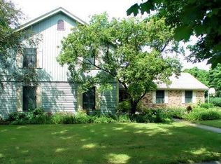 243 Heritage Dr, Aurora, IL